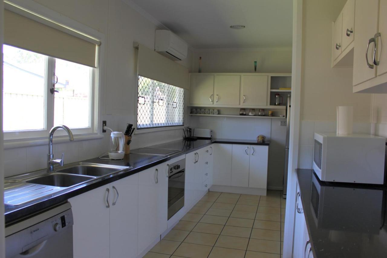 Edge Hill Clean & Green Cairns, 7 Minutes From The Airport, 7 Minutes To Cairns Cbd & Reef Fleet Terminal Экстерьер фото